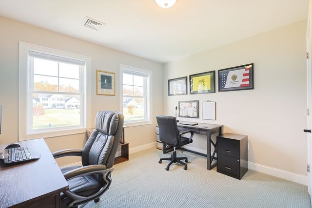 11 Lighthouse Ln, Westminster, MA 01473