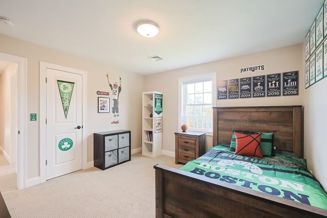 11 Lighthouse Ln, Westminster, MA 01473