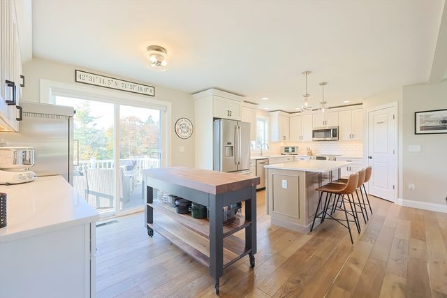 11 Lighthouse Ln, Westminster, MA 01473