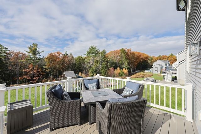 11 Lighthouse Ln, Westminster, MA 01473