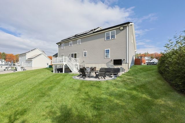11 Lighthouse Ln, Westminster, MA 01473