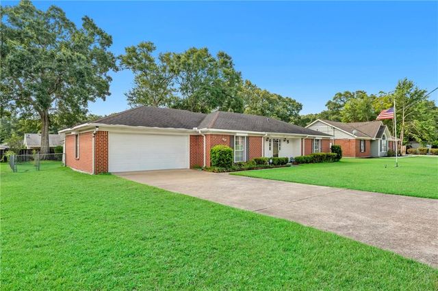 1241 Cypress Court, Mobile, AL 36695
