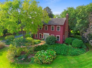 39W113 Ridge Line Road, St. Charles, IL 60175