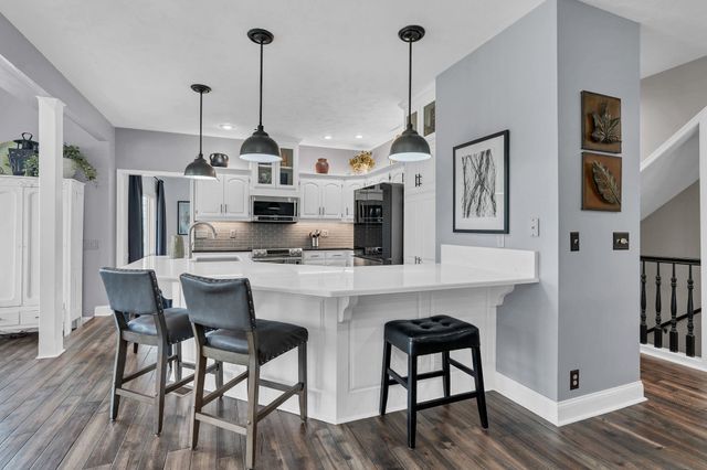 2522 N High Point Cir, Wichita, KS 67205