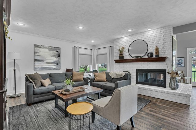 2522 N High Point Cir, Wichita, KS 67205