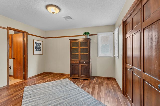 2522 N High Point Cir, Wichita, KS 67205