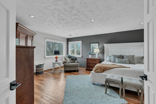 2522 N High Point Cir, Wichita, KS 67205