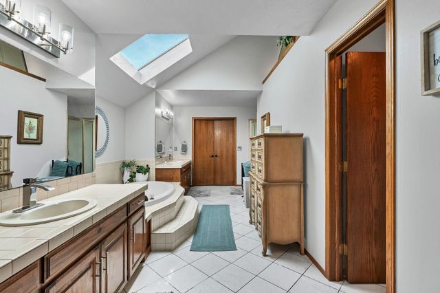 2522 N High Point Cir, Wichita, KS 67205