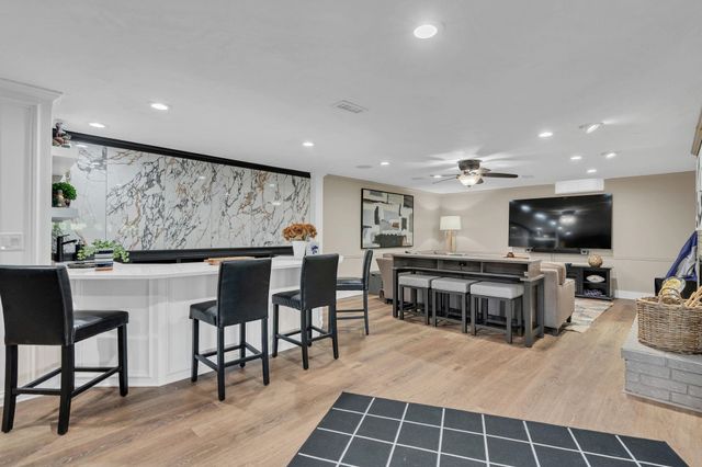 2522 N High Point Cir, Wichita, KS 67205