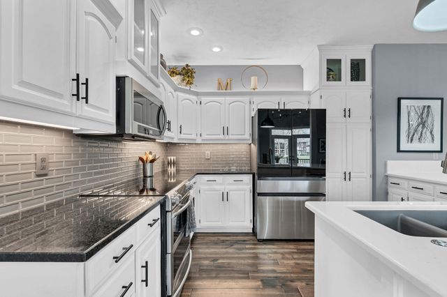 2522 N High Point Cir, Wichita, KS 67205