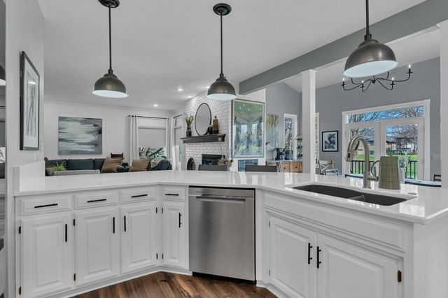 2522 N High Point Cir, Wichita, KS 67205