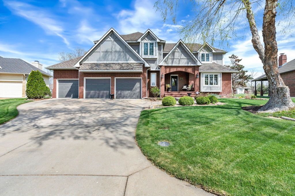 2522 N High Point Cir, Wichita, KS 67205