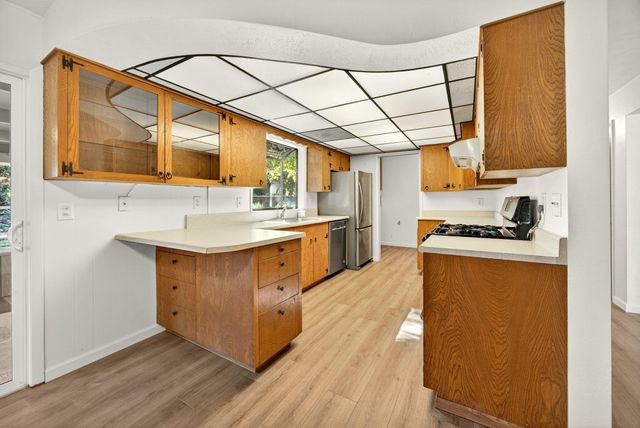 3275 Britt Avenue, Medford, OR 97501