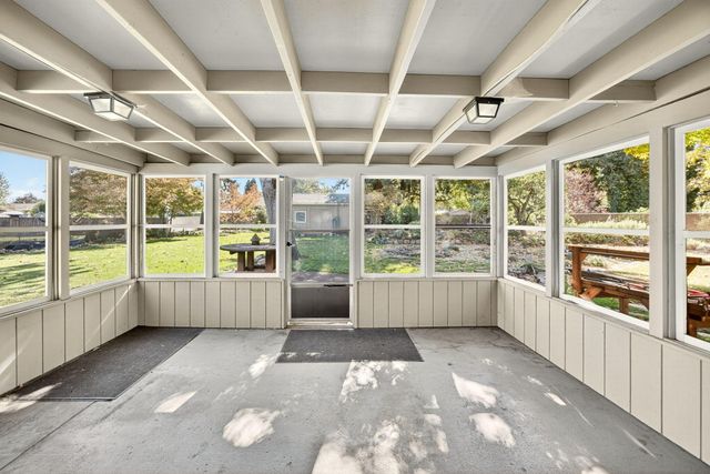 3275 Britt Avenue, Medford, OR 97501