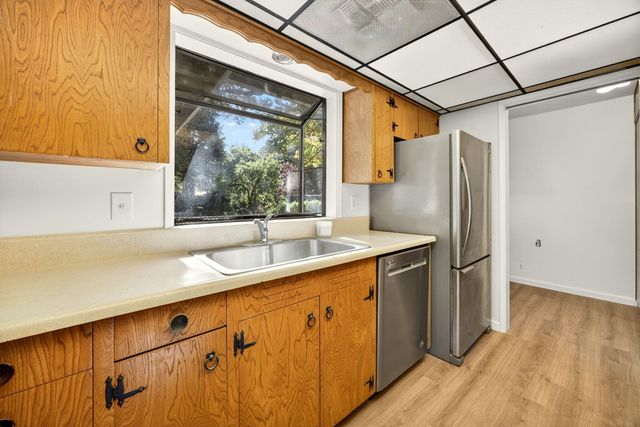 3275 Britt Avenue, Medford, OR 97501