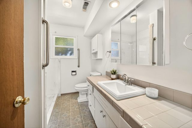 3275 Britt Avenue, Medford, OR 97501