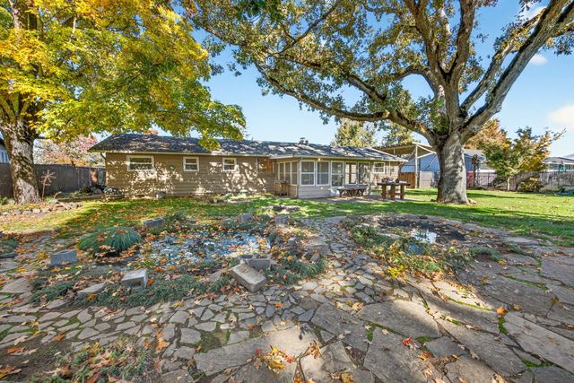 3275 Britt Avenue, Medford, OR 97501