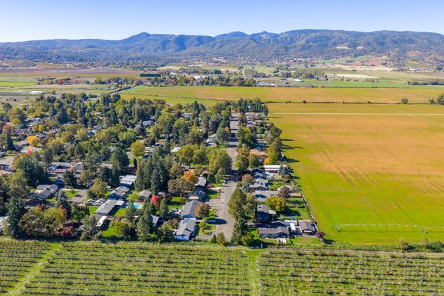 3275 Britt Avenue, Medford, OR 97501