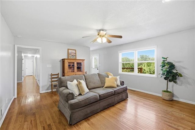 4501 E 105th Street, Kansas City, MO 64137