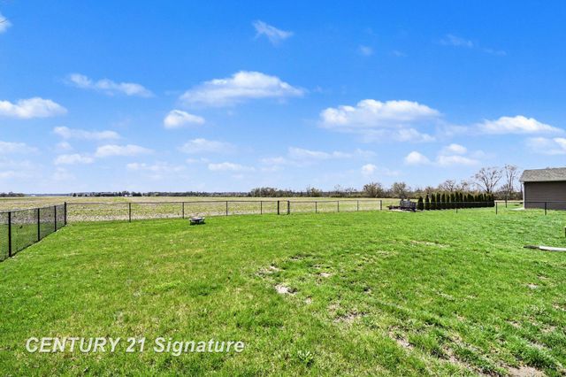 8679 Gilmour Lane, Freeland, MI 48623