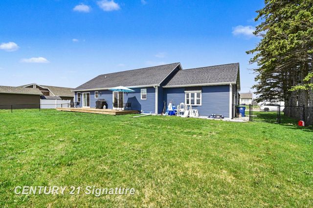 8679 Gilmour Lane, Freeland, MI 48623