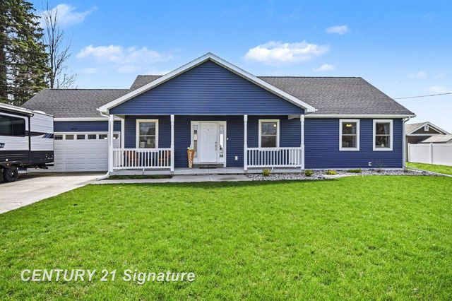 8679 Gilmour Lane, Freeland, MI 48623