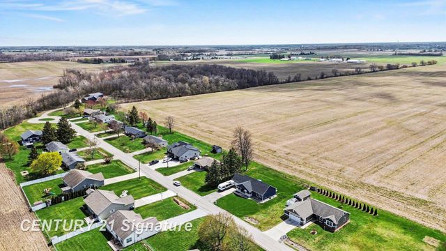 8679 Gilmour Lane, Freeland, MI 48623