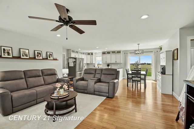 8679 Gilmour Lane, Freeland, MI 48623