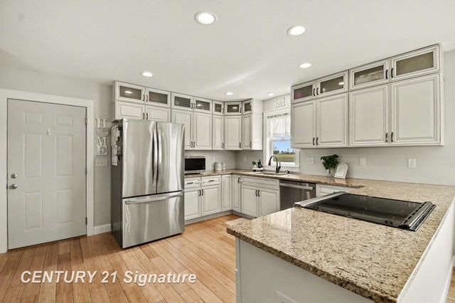 8679 Gilmour Lane, Freeland, MI 48623