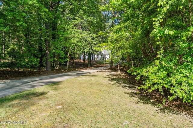 108 James Creek Road, Southern Pines, NC 28387