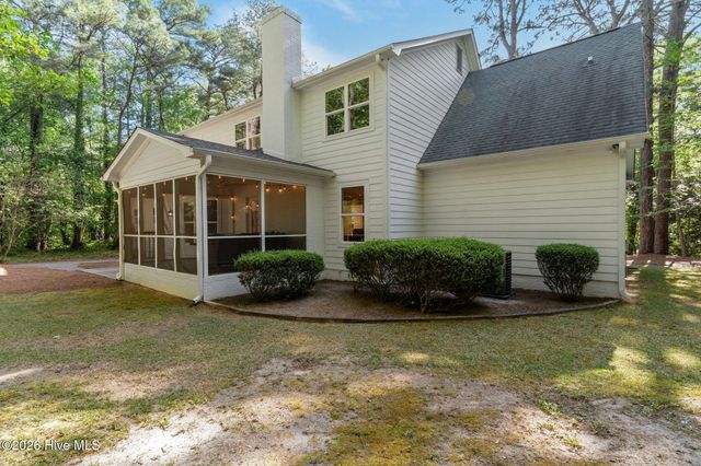 108 James Creek Road, Southern Pines, NC 28387