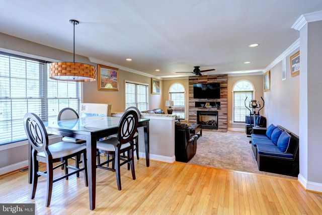 2220 SILVER LANE RD, Essex, MD 21221