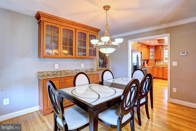 2220 SILVER LANE RD, Essex, MD 21221