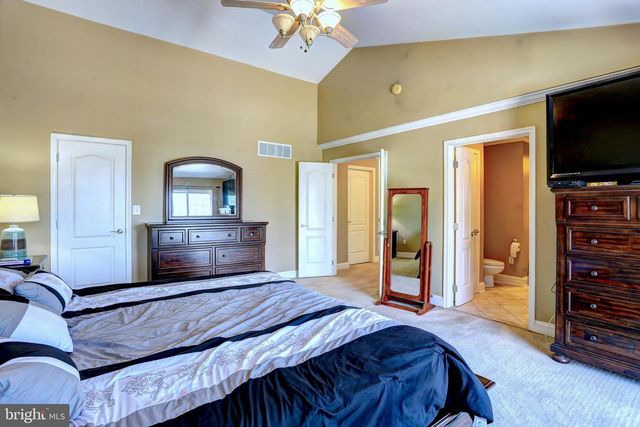 2220 SILVER LANE RD, Essex, MD 21221