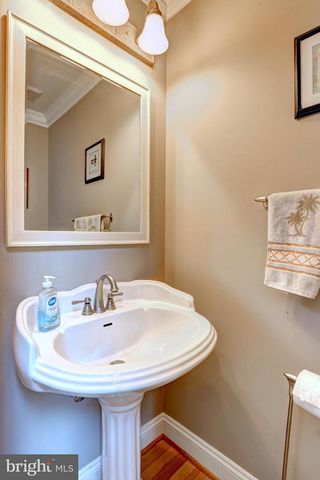 2220 SILVER LANE RD, Essex, MD 21221