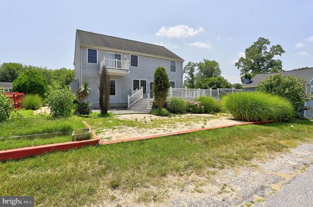 2220 SILVER LANE RD, Essex, MD 21221