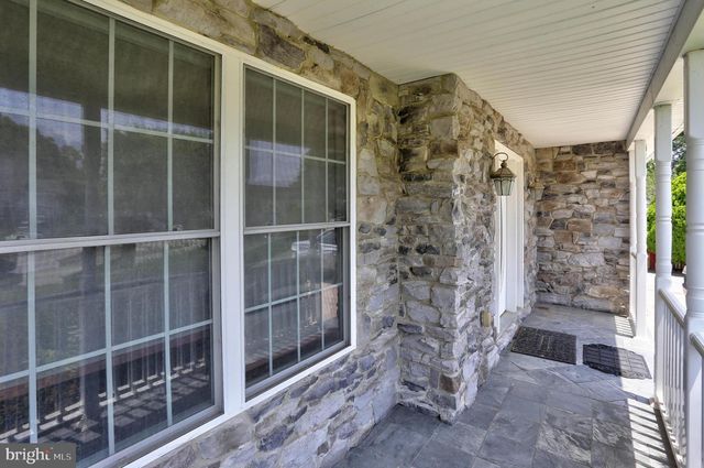 2220 SILVER LANE RD, Essex, MD 21221