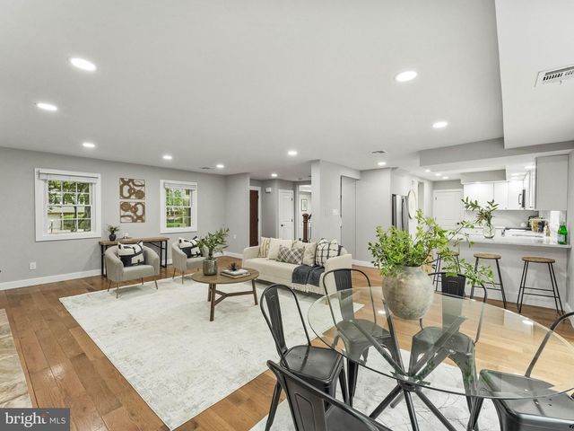 108 KINGSWOOD CT, Cherry Hill, NJ 08034