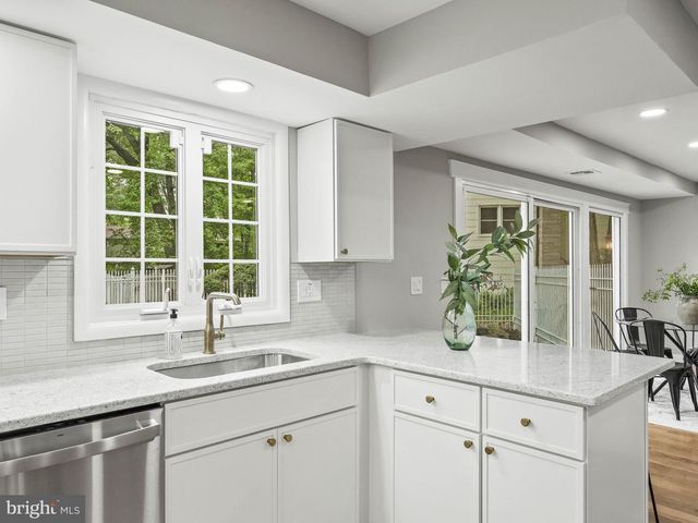 108 KINGSWOOD CT, Cherry Hill, NJ 08034