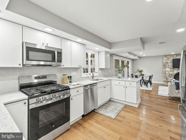 108 KINGSWOOD CT, Cherry Hill, NJ 08034