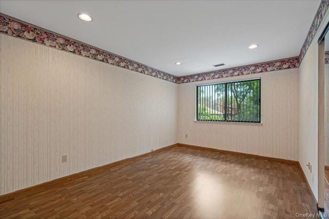 2 Maple Run Drive, Jericho, NY 11753