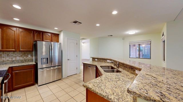 984 E Stronghold Canyon Lane, Sahuarita, AZ 85629