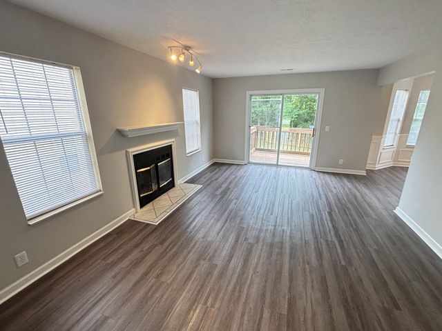 5907 Colchester Dr, Hermitage, TN 37076