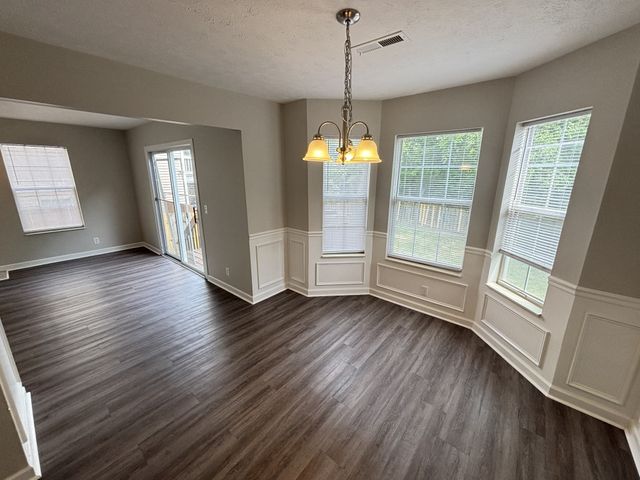 5907 Colchester Dr, Hermitage, TN 37076