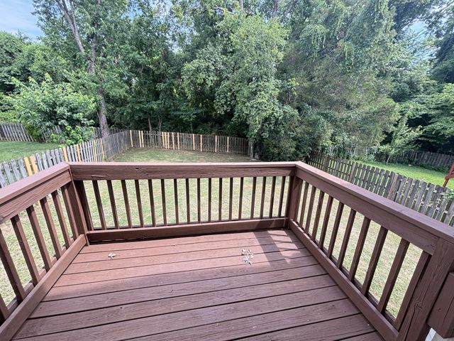 5907 Colchester Dr, Hermitage, TN 37076