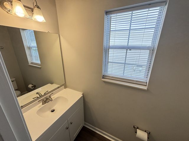 5907 Colchester Dr, Hermitage, TN 37076