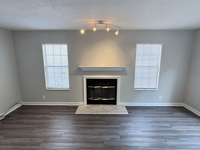 5907 Colchester Dr, Hermitage, TN 37076