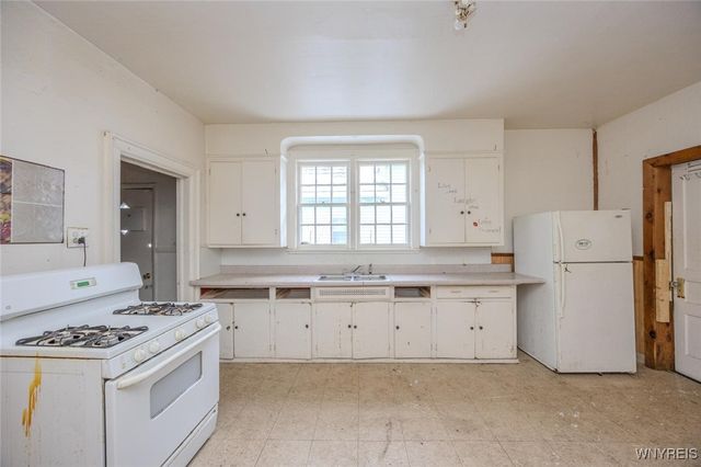 221 Wood Avenue, Buffalo, NY 14211