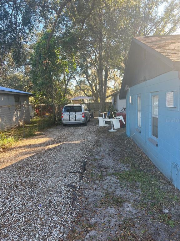 Image 17 of property listing at 1005 W WASHINGTON STREET, Plant City, FL 33563
