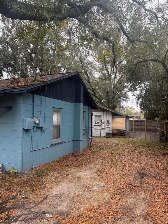 Image 5 of property listing at 1005 W WASHINGTON STREET, Plant City, FL 33563